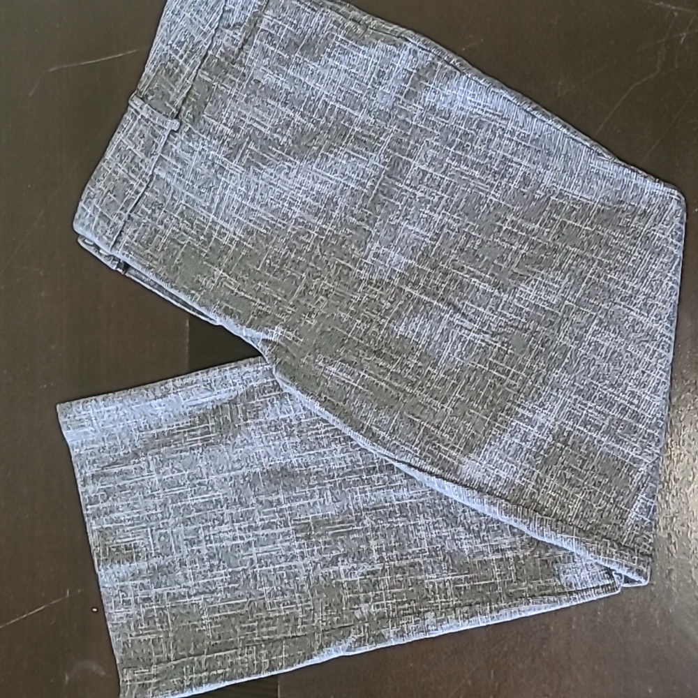 New York & Company tweed black and white stretch work pant. Size 18 Average.